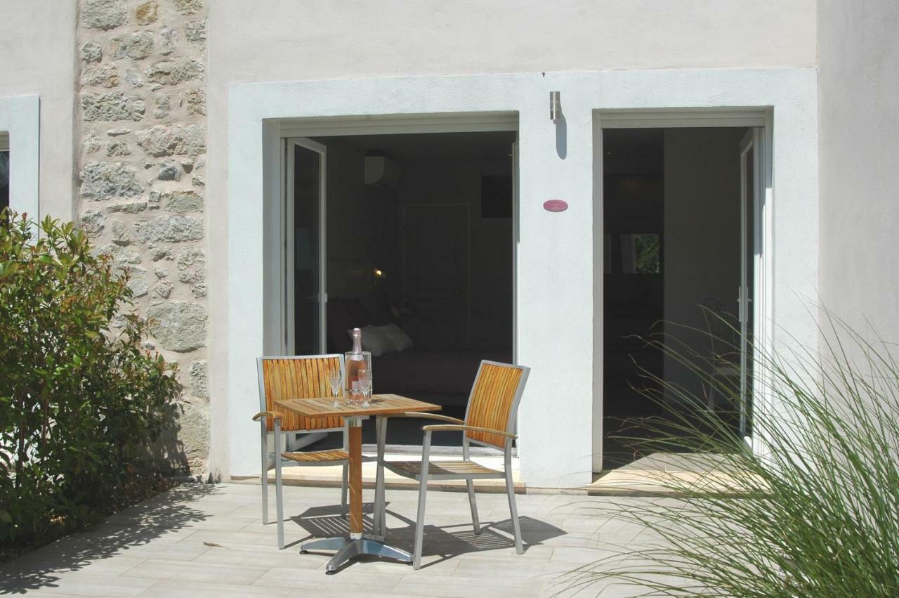 Les Jardins De Soulane B&B - Adults Only Belcastel-et-Buc Eksteriør billede