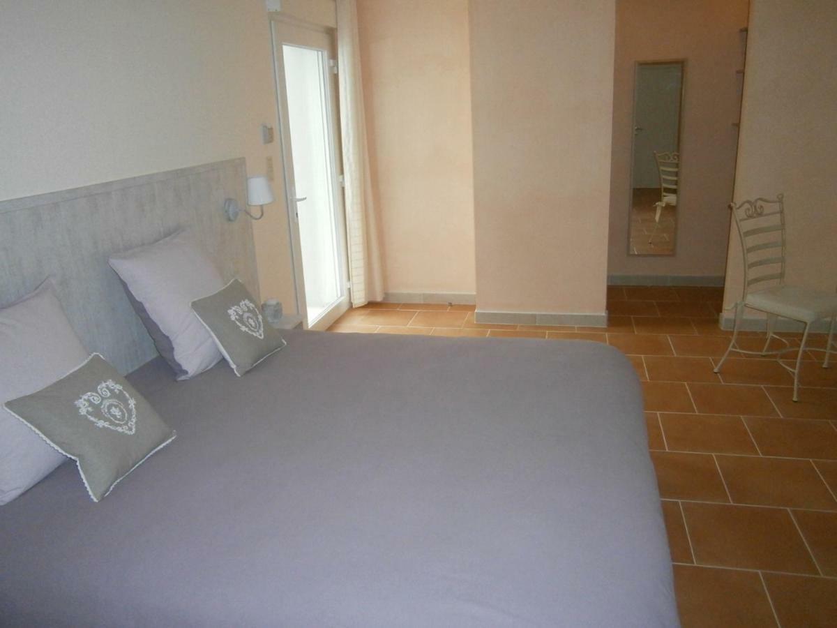 Les Jardins De Soulane B&B - Adults Only Belcastel-et-Buc Eksteriør billede